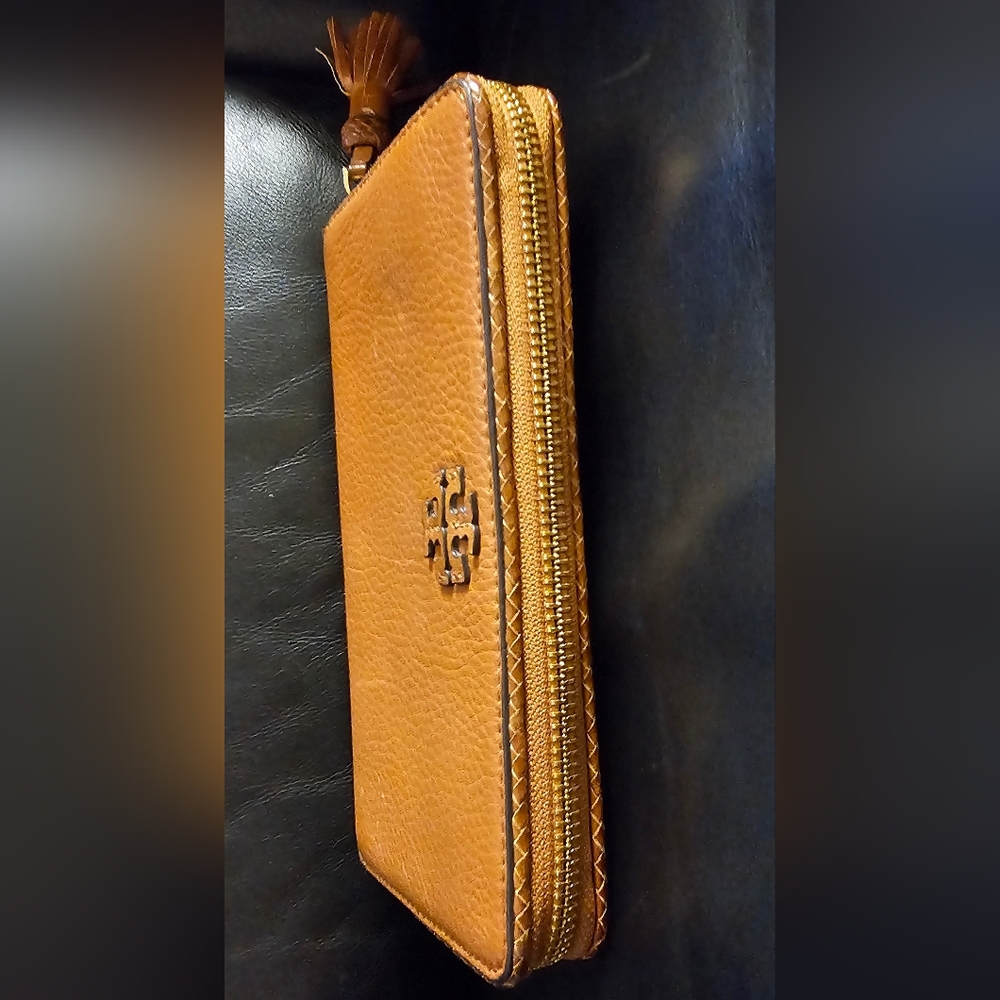 Tory Burch Tan Leather Long Wallet with Tassel EUC - Picture 5 of 16